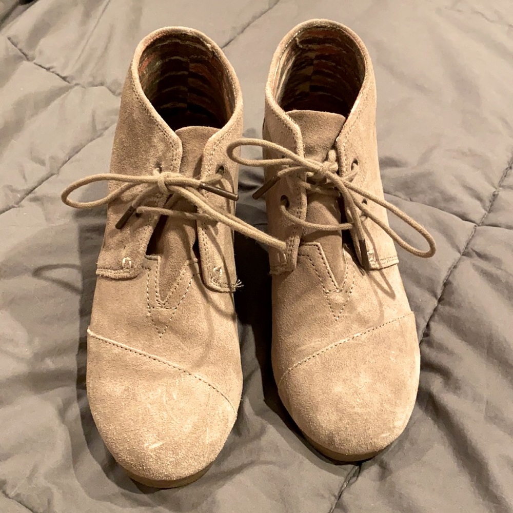 Toms Desert Taupe Wedge Boots size 10